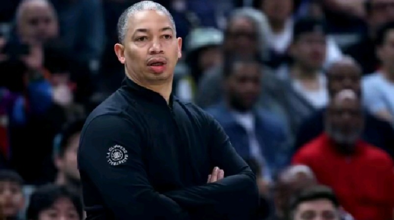 快船队客场胜太阳队,战绩保持完美 快船队客场胜太阳队,战绩保持完美