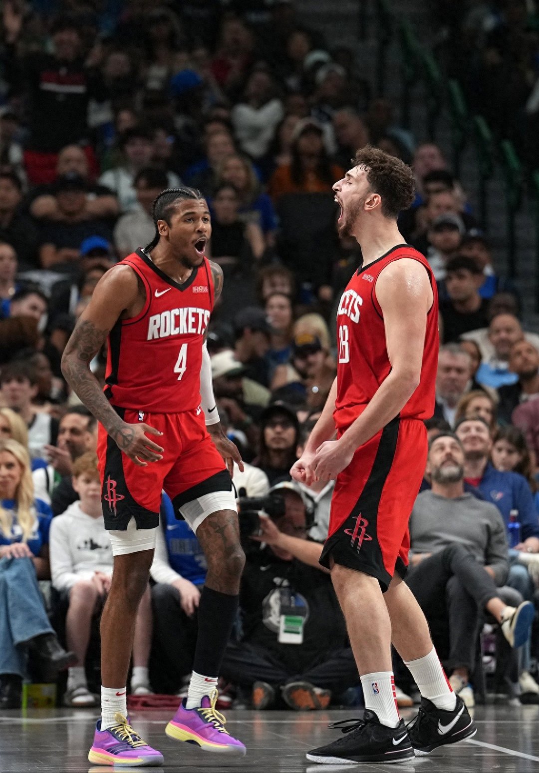 NBA常规赛:火箭客场负于湖人 NBA常规赛:火箭客场负于湖人