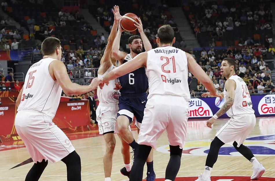 关于塞尔维亚男篮鏖战JDG，谌龙拿下关键大龙激烈交锋四强赛，锁定晋级资格的信息