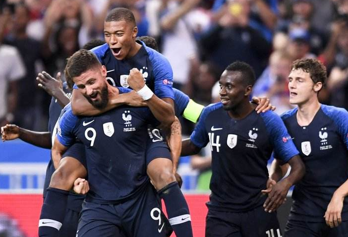 包含史诗对决！体操上演极限翻盘的词条