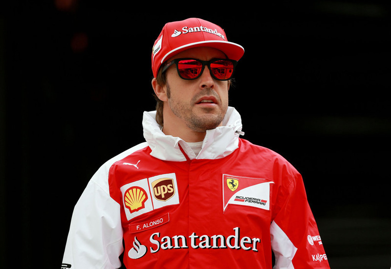 包含索伯车队鏖战梅赛德斯，阿隆索高光表现的词条