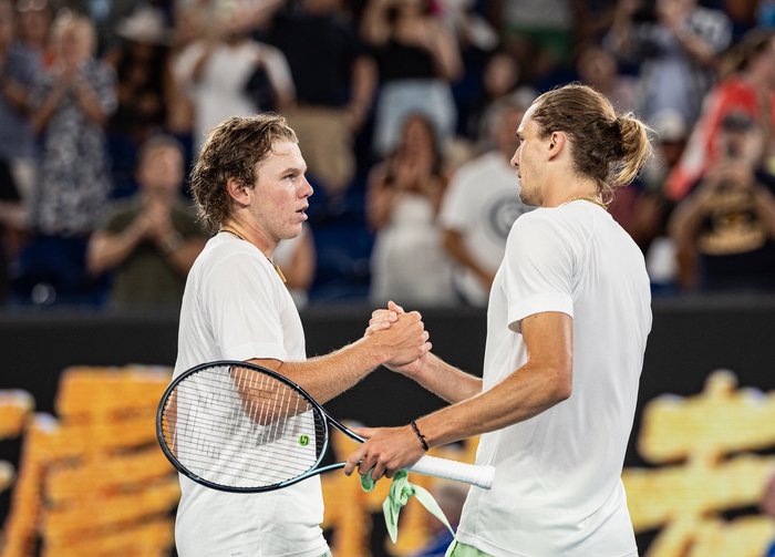 澳网鏖战美网，兹维列夫关键制胜