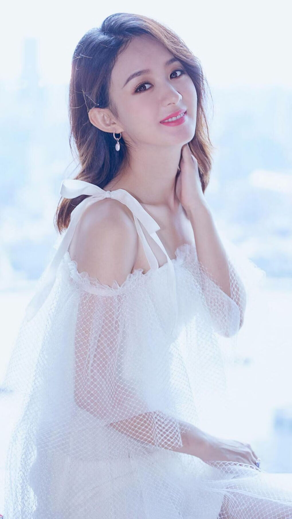 跨时空对决，乔治狂轰47分领衔活塞客场力擒吉林